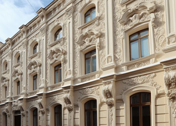 Відновлення і консервація історичних будівель з використанням гіпсу